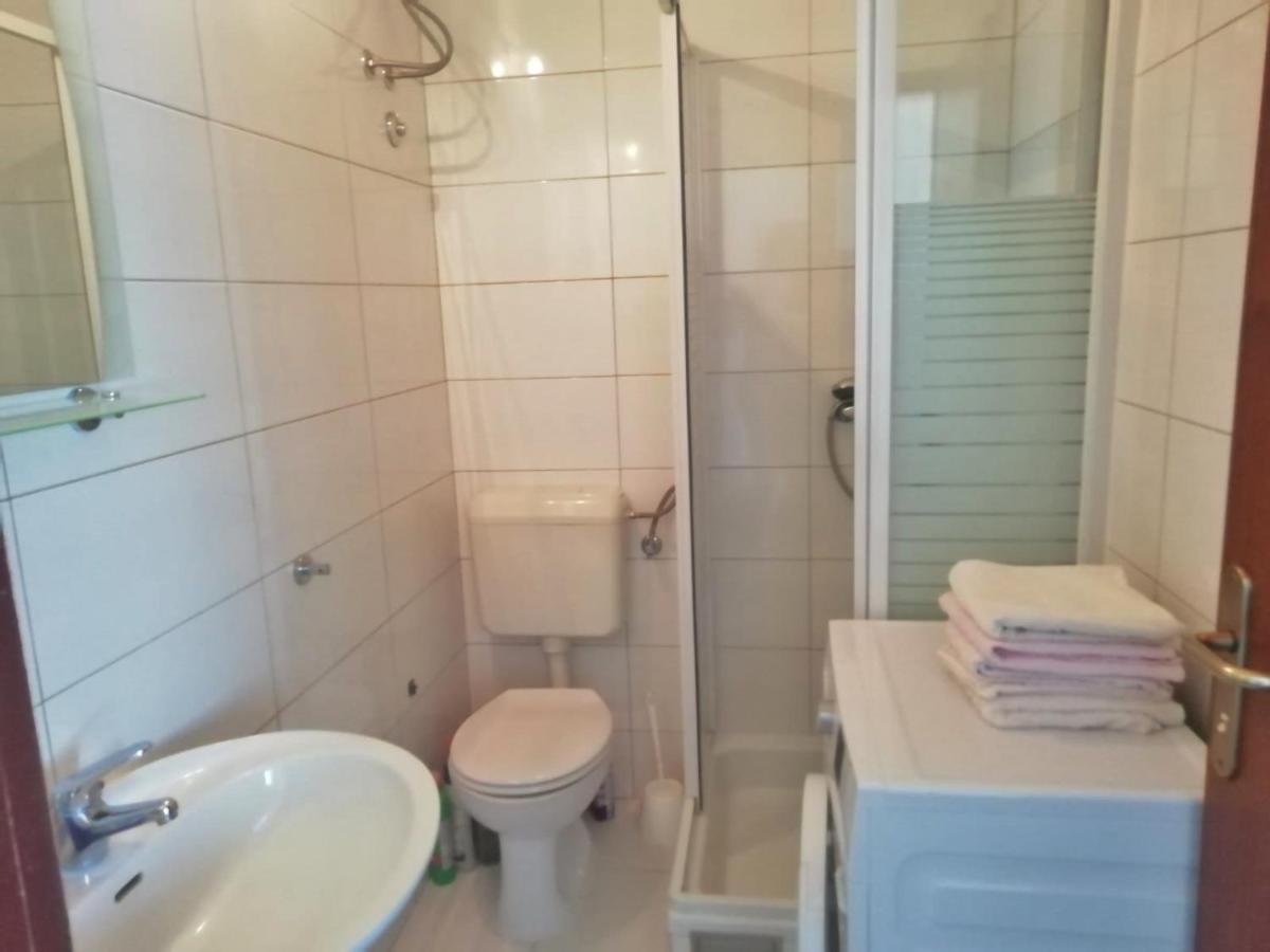 Apartment Kovacic Omiš Eksteriør bilde